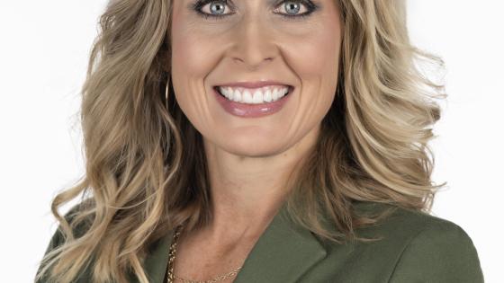 Jennifer Decker headshot