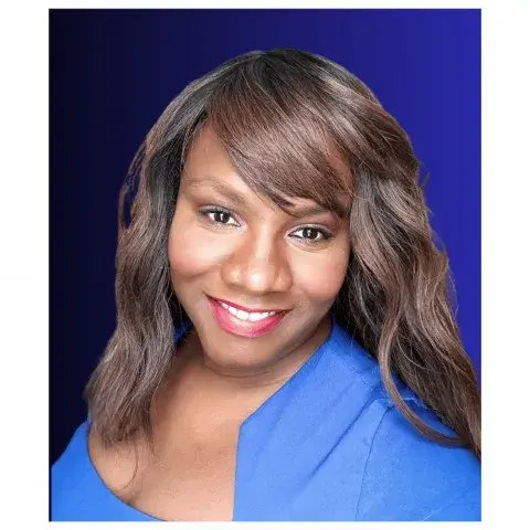 Headshot of Sherelle Roberts in a blue shirt.